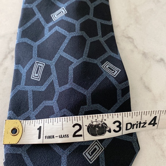 Giorgio Armani silk tie - Picture 6 of 6